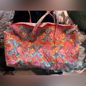 Medium size Vera Bradley duffle bag